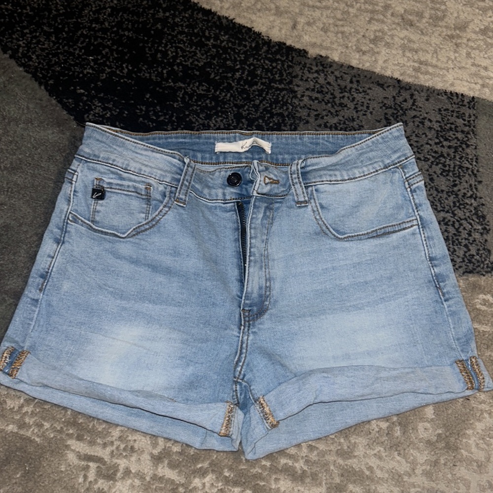 KanCan High Rise Shorts Size 11/29